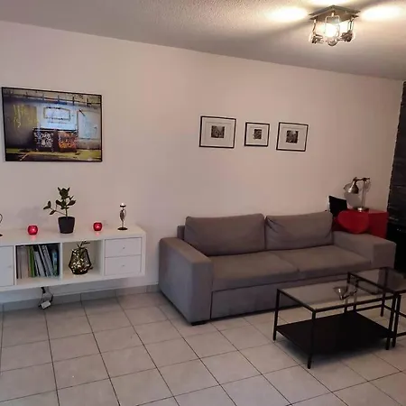 2 Pieces Apartment *